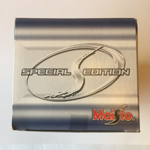 Maisto 1999 Shelby Series 1 Special Edition 1:24 Scale Die-Cast Replica Car Blue - Picture 9 of 9